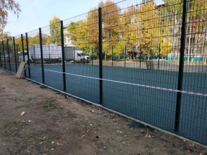 Забор на спортивную площадку 40 метров фото в Яхроме