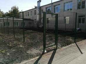 3D заборы для школы 15 метров фото в Яхроме