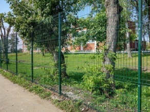3D заборы для школы 90 метров фото в Яхроме